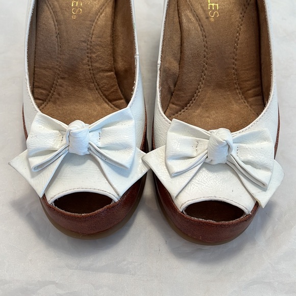 Aerosoles Peep Toe Wedge - Picture 12 of 16